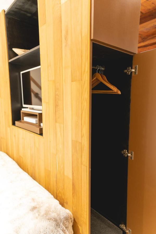La Cour Filaterie - Suite Au D'Annecy Pdj En Option Exterior photo